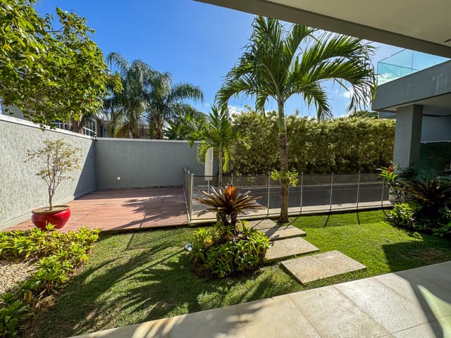 Casa com 627m² 5 quartos e 8 banheiros, à venda ou para alugar, no bairro Barra da Tijuca em Rio de Janeiro