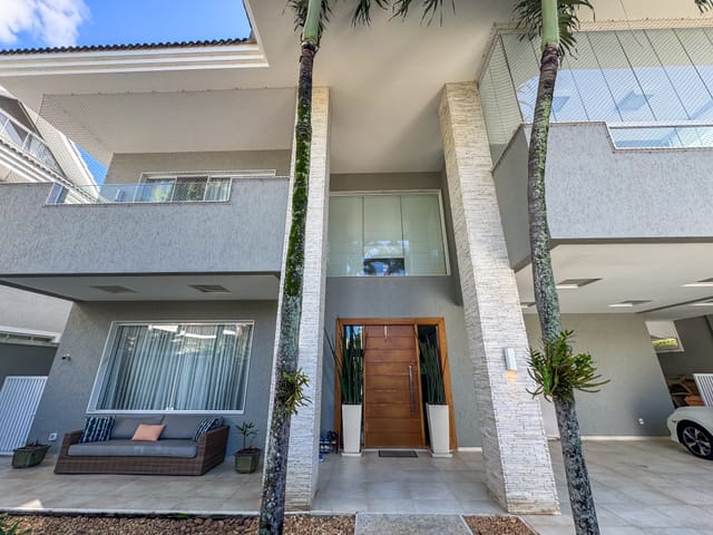 Casa com 627m² 5 quartos e 8 banheiros, à venda ou para alugar, no bairro Barra da Tijuca em Rio de Janeiro