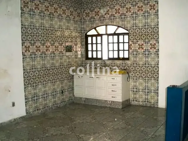 Casa 5 quartos e 3 banheiros, à venda, no bairro Alto de Santa Lúcia em Carapicuíba