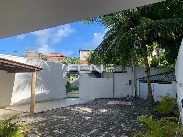 Casa 4 quartos e 3 banheiros, para alugar, no bairro Barra do Jacuípe (Monte Gordo) em Camaçari