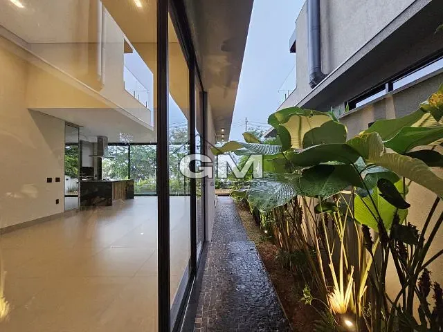 Casa com 362m² 4 quartos e 5 banheiros, à venda, no bairro Vila do Golf em Ribeirão Preto