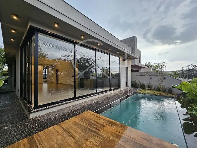 Casa com 362m² 4 quartos e 5 banheiros, à venda, no bairro Vila do Golf em Ribeirão Preto