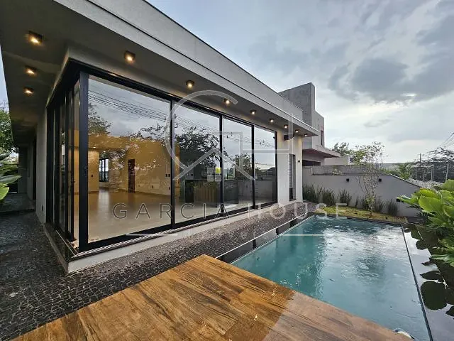 Casa com 362m² 4 quartos e 5 banheiros, à venda, no bairro Vila do Golf em Ribeirão Preto
