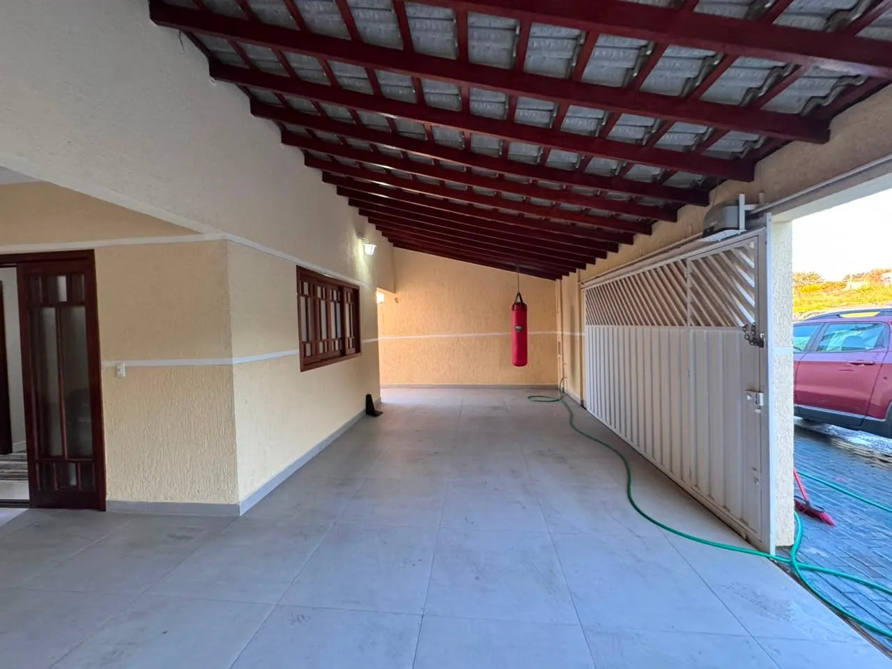 Casa, 3 quartos, 250 m² - Foto 1