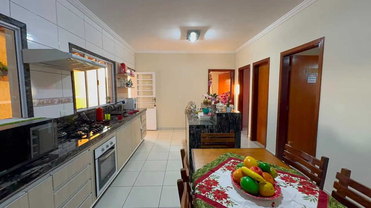 Casa, 3 quartos, 250 m² - Foto 11