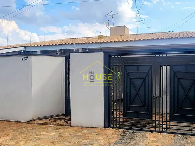 Casa 3 quartos e 3 banheiros, à venda, no bairro Jardim Santa Catarina em Fernandópolis