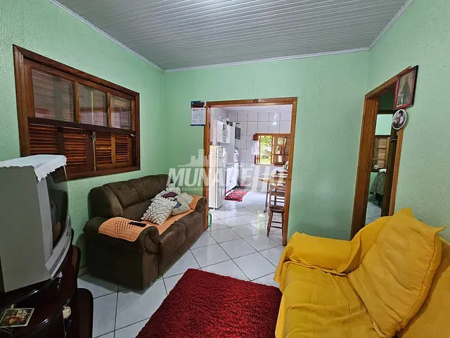Casa com 106m² 3 quartos e 1 banheiro, à venda, no bairro Centro em Piratuba