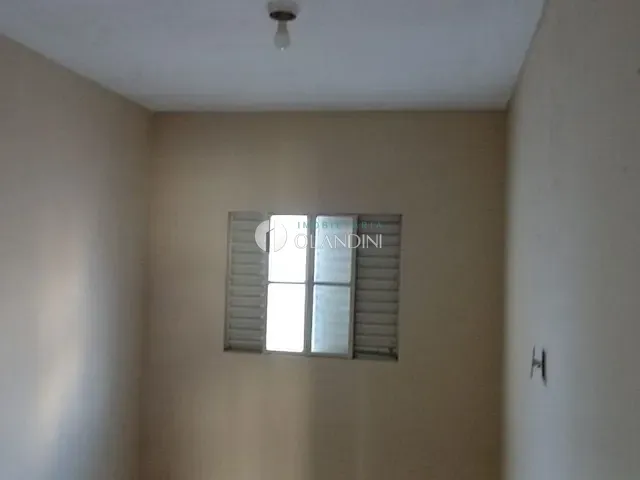 Casa com 367m² 2 quartos e 1 banheiro, para alugar, no bairro Jardim Bela Vista em Artur Nogueira