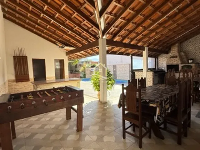 Casa com 400m² 4 quartos e 4 banheiros, à venda, no bairro Boraceia em Bertioga