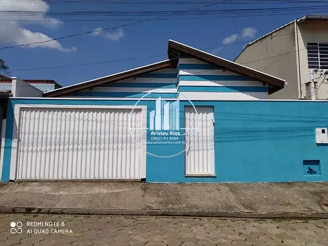 Casa com 180m² 3 quartos e 2 banheiros, à venda, no bairro Vale das Andorinhas em Pouso Alegre