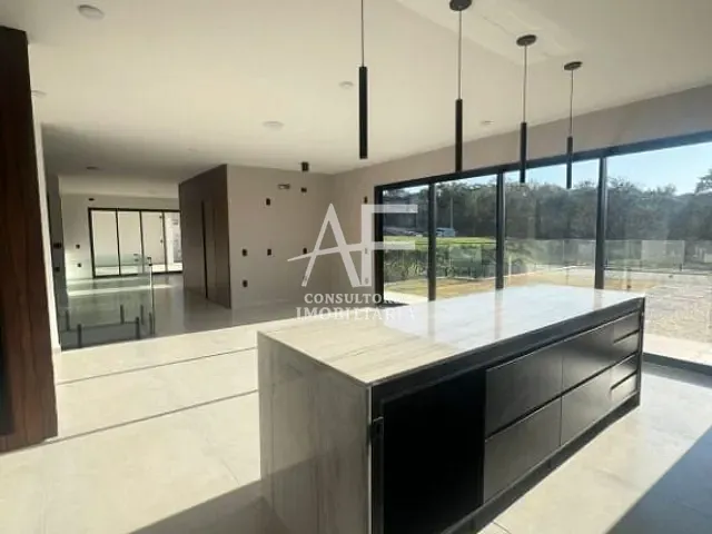 Casa com 848m², à venda, no bairro Cataguá em Taubaté
