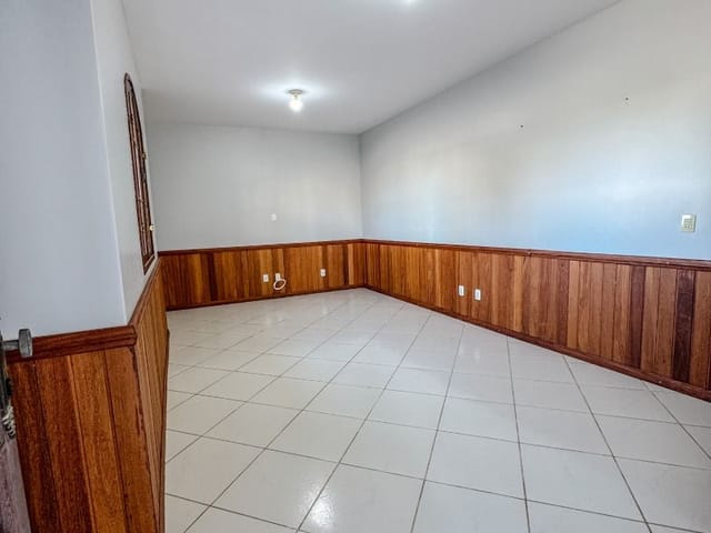 Casa com 800m² 6 quartos e 3 banheiros, à venda ou para alugar, no bairro Lagoa em Macaé