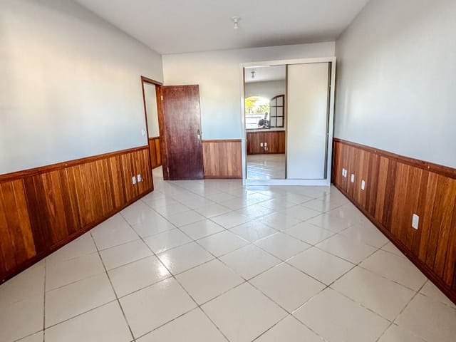 Casa com 800m² 6 quartos e 3 banheiros, à venda ou para alugar, no bairro Lagoa em Macaé