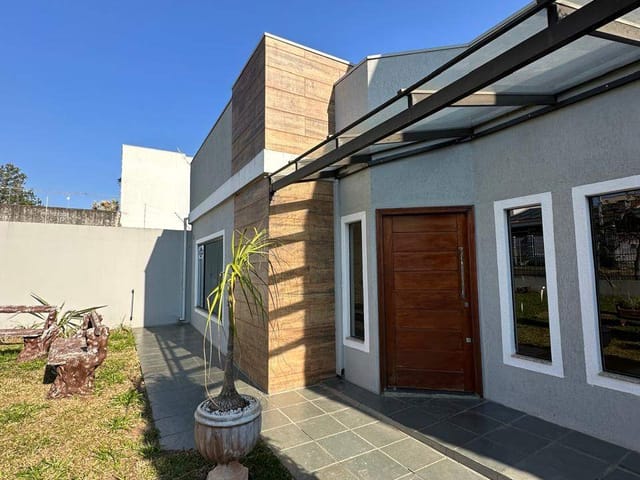 Casa com 285m² 3 quartos e 2 banheiros, à venda, no bairro Jardim Carvalho em Ponta Grossa