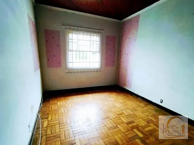 Casa com 304m² 2 quartos e 2 banheiros, à venda, no bairro Centro em Atibaia