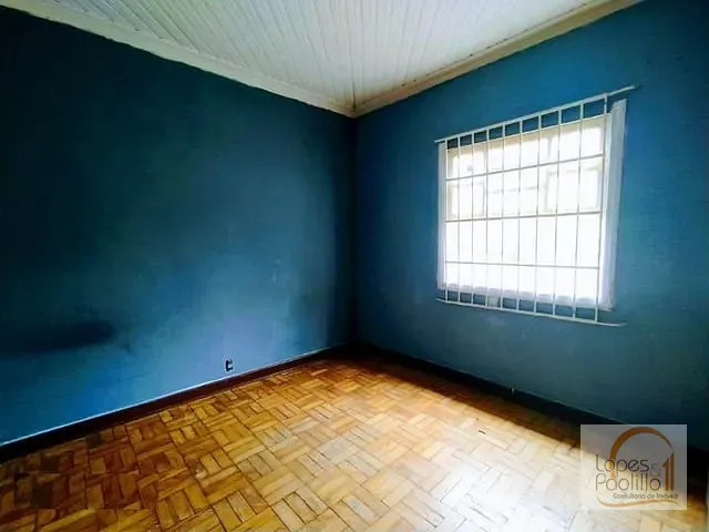 Casa com 304m² 2 quartos e 2 banheiros, à venda, no bairro Centro em Atibaia
