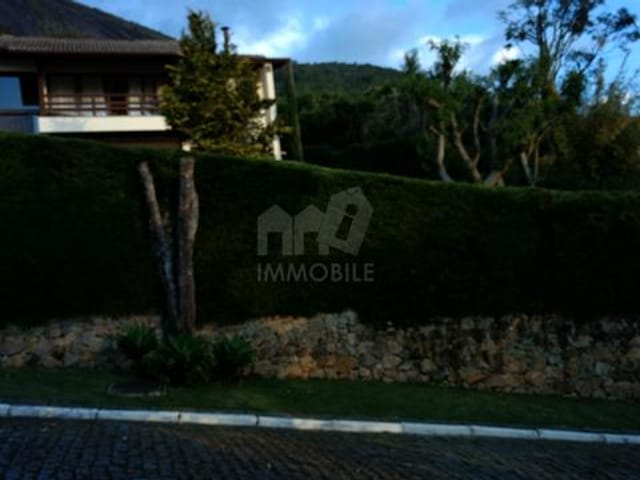 Casa à venda, no bairro Samambaia em Petrópolis