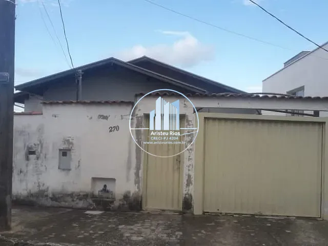 Casa com 290m² 3 quartos e 2 banheiros, à venda, no bairro Colinas de Santa Bárbara em Pouso Alegre