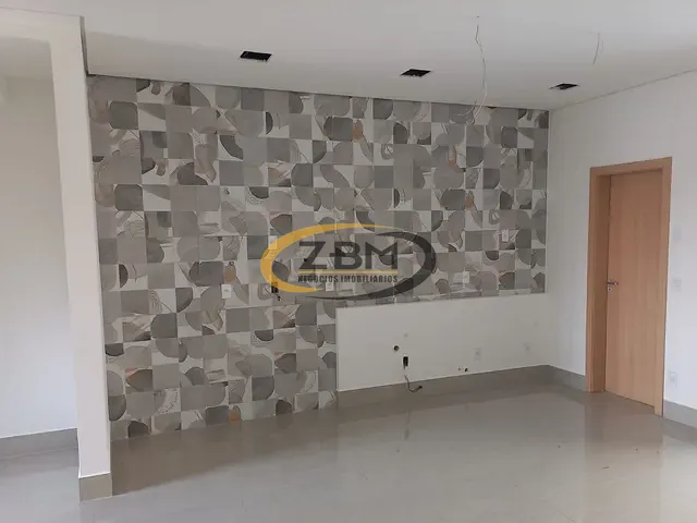 Casa com 180m² 3 quartos e 4 banheiros, à venda, no bairro Andrade em Londrina