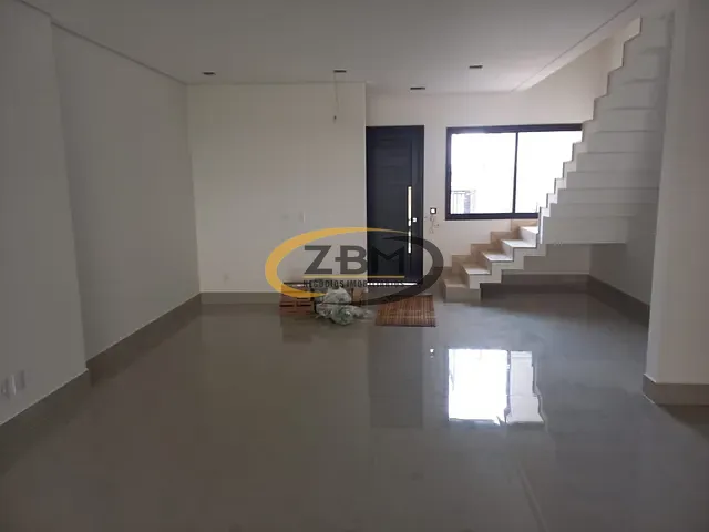 Casa com 180m² 3 quartos e 4 banheiros, à venda, no bairro Andrade em Londrina