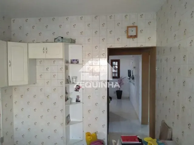 Casa com 200m² 2 quartos e 1 banheiro, à venda, no bairro Bussocaba em Osasco