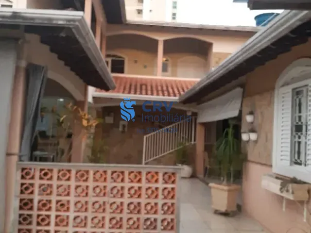 Casa com 360m² 4 quartos e 3 banheiros, à venda, no bairro Andrade em Londrina