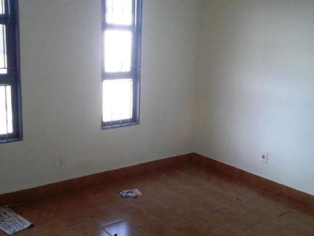 Casa com 300m² 3 quartos e 1 banheiro, à venda, no bairro Jardim Pinheiros em Birigüi