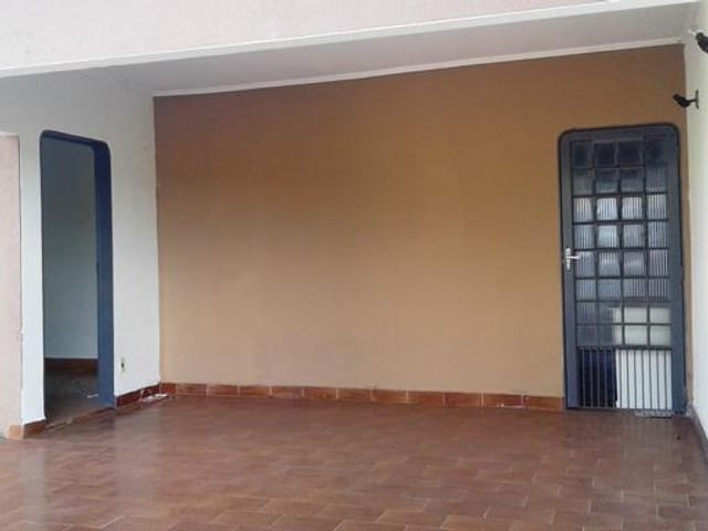 Casa com 300m² 3 quartos e 1 banheiro, à venda, no bairro Jardim Pinheiros em Birigüi