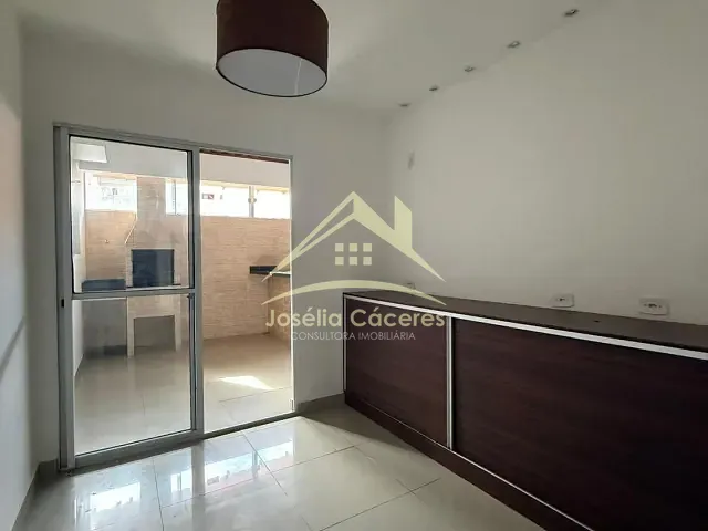 Casa com 100m² 2 quartos e 2 banheiros, à venda, no bairro Jardim Imperial em Cuiabá