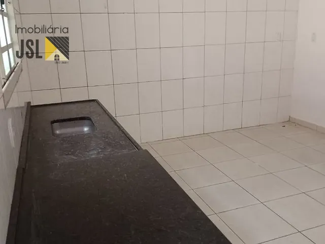 Casa com 1655m² 5 quartos e 3 banheiros, à venda, no bairro Sapé 1 em Caçapava