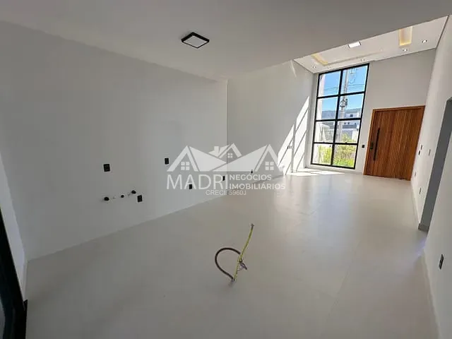 Casa com 230m² 3 quartos e 3 banheiros, à venda, no bairro Forquilhas em São José