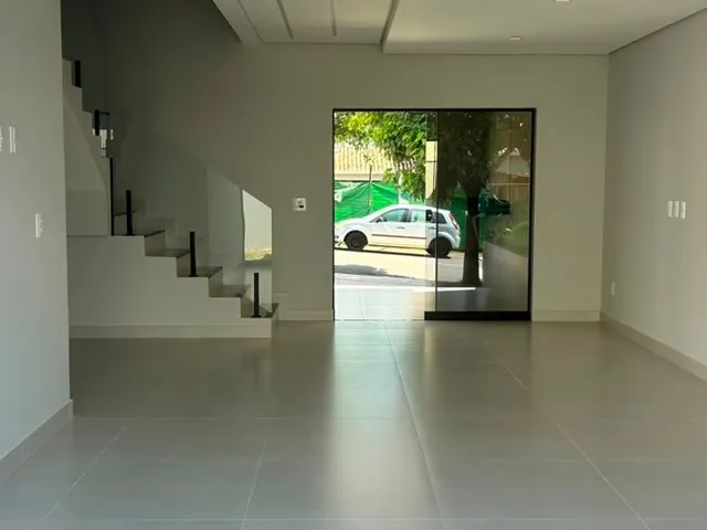 Casa 3 quartos e 2 banheiros, à venda, no bairro Jardim Ecoville I em Cambé