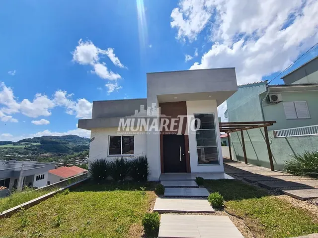 Casa 3 quartos e 2 banheiros, à venda, no bairro Itaíba em Concórdia