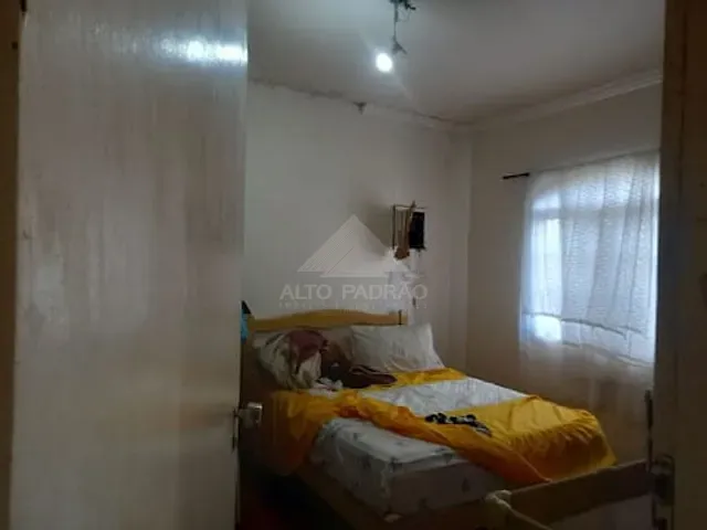 Casa com 217m² 2 quartos e 1 banheiro, à venda, no bairro Parque Alvorada em Mauá