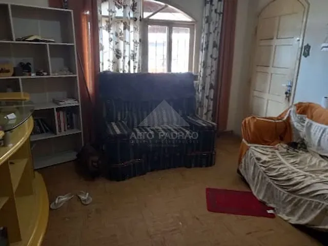 Casa com 217m² 2 quartos e 1 banheiro, à venda, no bairro Parque Alvorada em Mauá