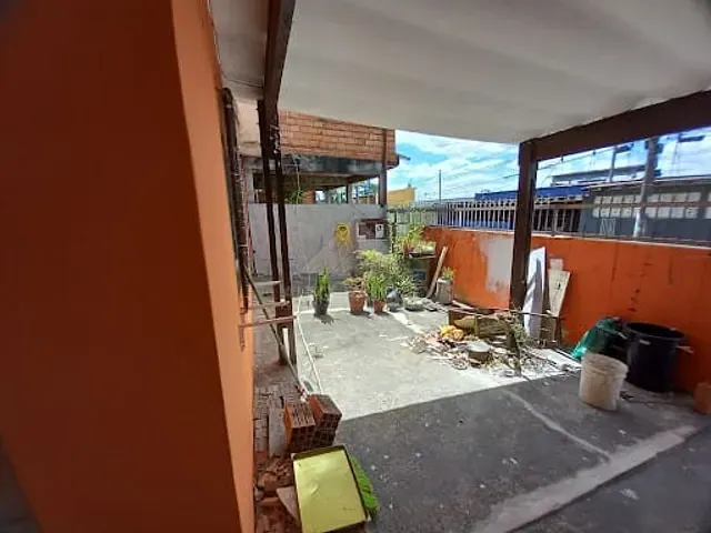 Casa com 217m² 2 quartos e 1 banheiro, à venda, no bairro Parque Alvorada em Mauá