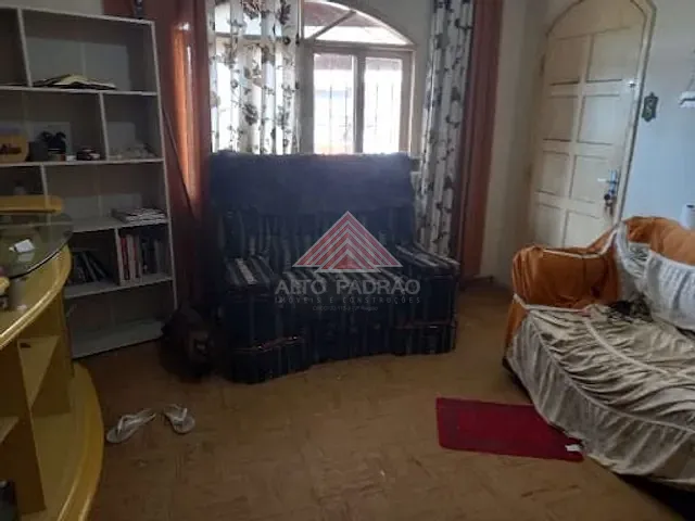 Casa com 217m² 2 quartos e 1 banheiro, à venda, no bairro Parque Alvorada em Mauá