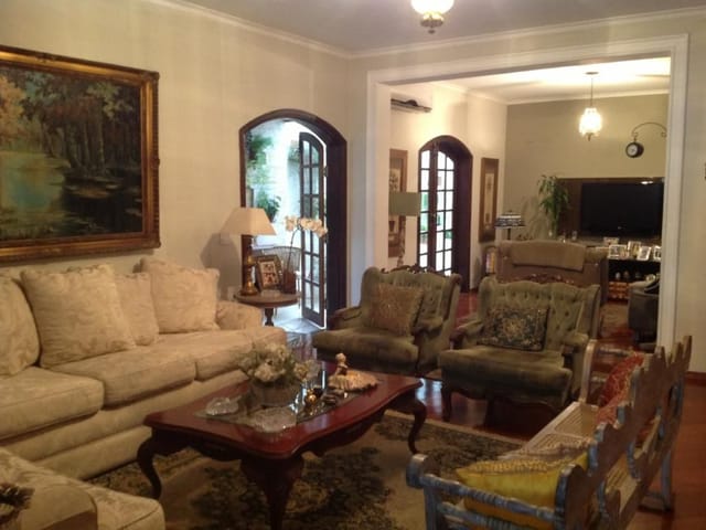 Foto do Casa - Casa para Locação 3 Quartos, 2 Suites, 4 Vagas, 450M², Jardim das Colinas, São José dos Campos - SP | Jardim Das Colinas | RUSSI IMÓVEIS