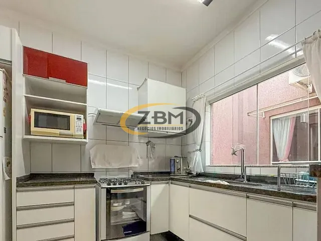 Casa com 192m² 3 quartos e 2 banheiros, à venda, no bairro Gleba Fazenda Palhano em Londrina