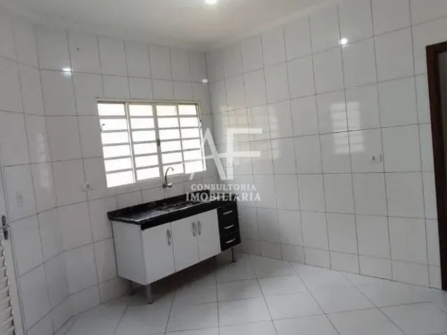 Casa com 150m² 3 quartos e 2 banheiros, à venda, no bairro Monte Belo em Taubaté