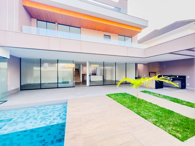 Casa 4 quartos e 6 banheiros, à venda, no bairro Recreio dos Bandeirantes em Rio de Janeiro