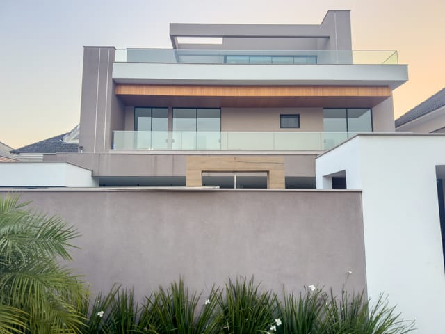 Casa 4 quartos e 6 banheiros, à venda, no bairro Recreio dos Bandeirantes em Rio de Janeiro