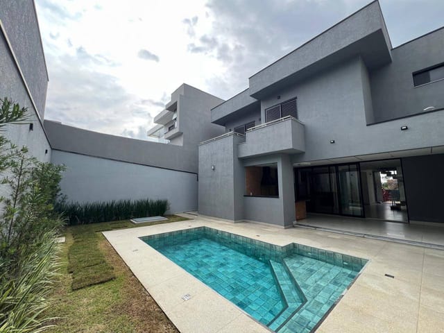 Casa com 360m² 4 quartos e 2 banheiros, à venda, no bairro Swiss Park em Campinas
