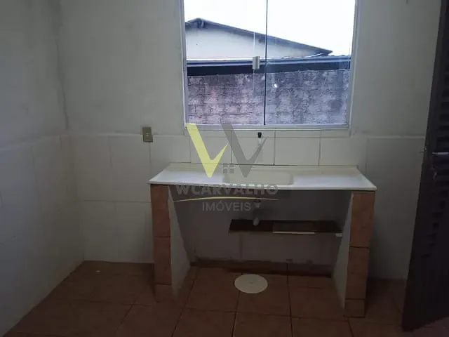 Casa com 300m² 2 quartos e 1 banheiro, à venda, no bairro Residencial Itatiaia em Anápolis