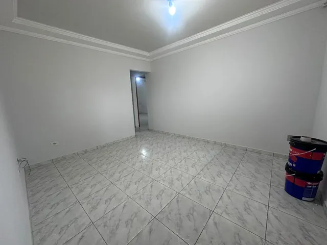 Casa 3 quartos e 2 banheiros, para alugar, no bairro Jardim Riviera em Cambé