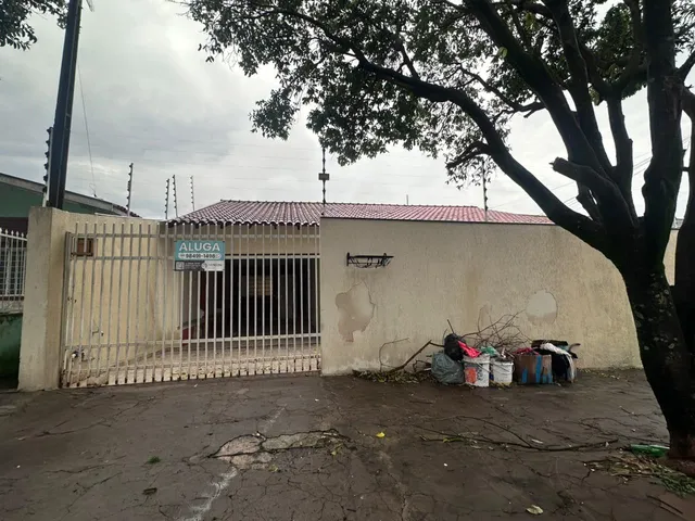 Casa 3 quartos e 2 banheiros, para alugar, no bairro Jardim Riviera em Cambé