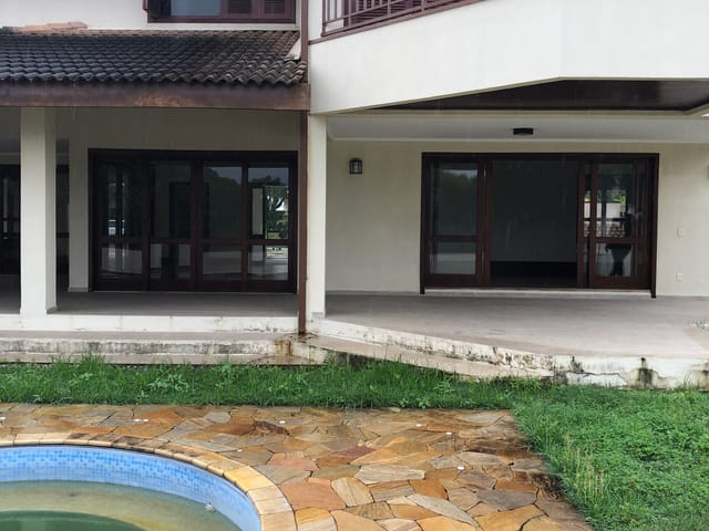 Casa com 700m² 3 quartos e 4 banheiros, à venda, no bairro Nossa Senhora do Perpétuo Socorro em Pindamonhangaba