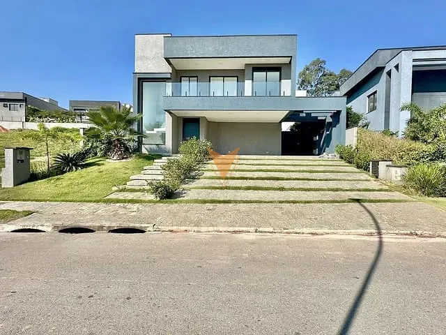 Casa 3 quartos e 6 banheiros, à venda, no bairro Moinho Velho em Embu das Artes