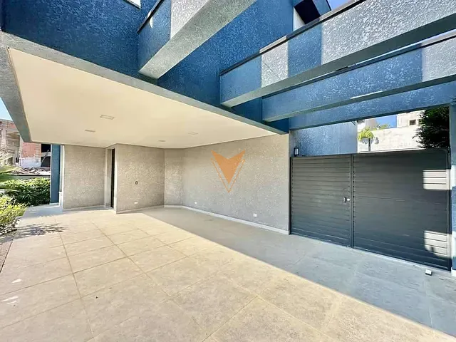 Casa 3 quartos e 6 banheiros, à venda, no bairro Moinho Velho em Embu das Artes