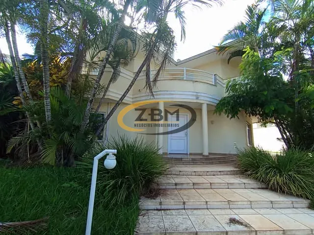 Casa com 700m² 4 quartos e 6 banheiros, para alugar, no bairro Bela Suiça em Londrina